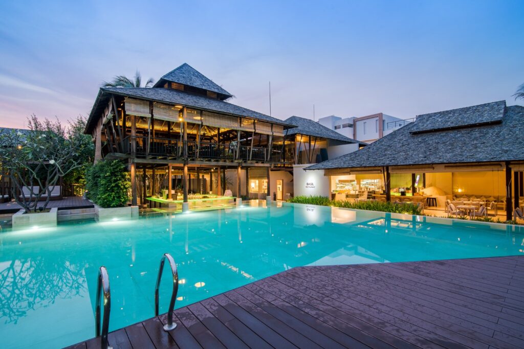 beachfront hotel in hua hin